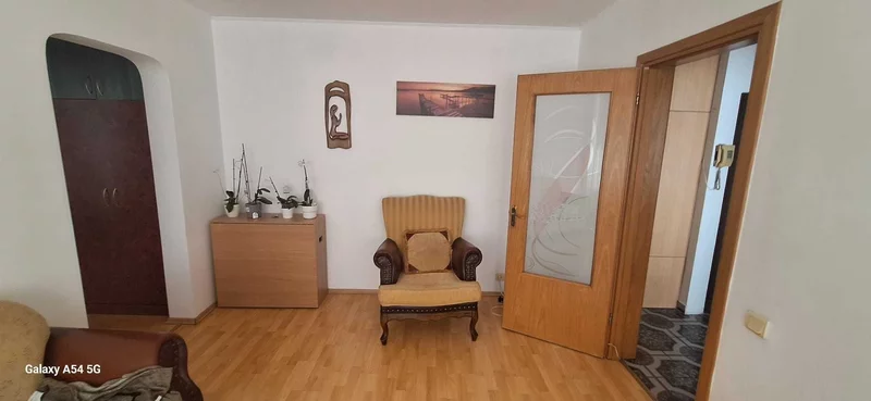 Iancului / 2 min Metrou